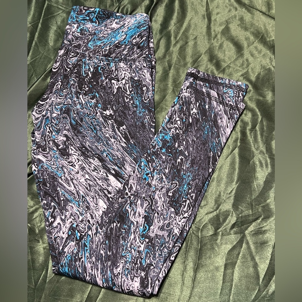 patterned leggings